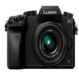 Mirrorless Camera Body and Lens