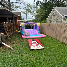 Ball pit bounce house