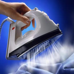 Clothes irons (max. 2 available)