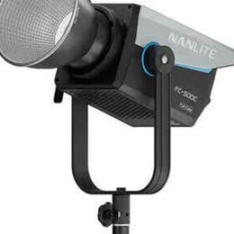 Nanlite 500c + Softbox & Barndoors