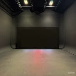 26' W 10' H LED VOLUME