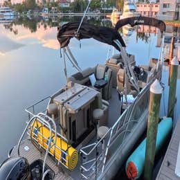25ft Luxury Lounge Boat with Sunbed and Party Bar – Fort Lauderdale
