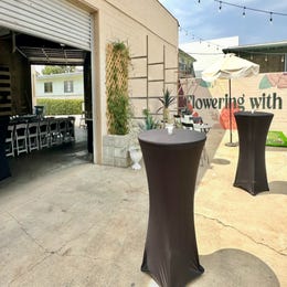 30'' Cocktail Table Round