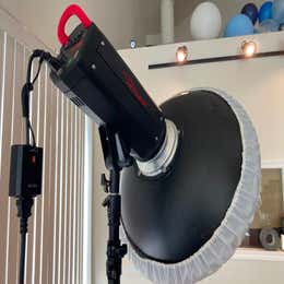 Flash light with a beauty dish (or with a softbox)