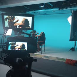 MUA (Make-up Artist)