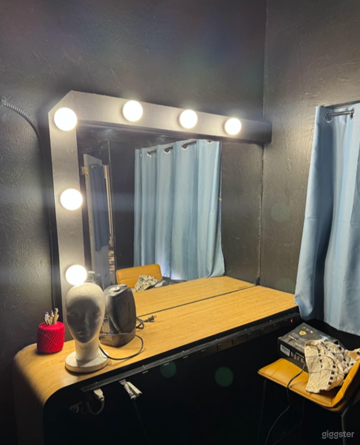 White Cyc Wall Photo 3