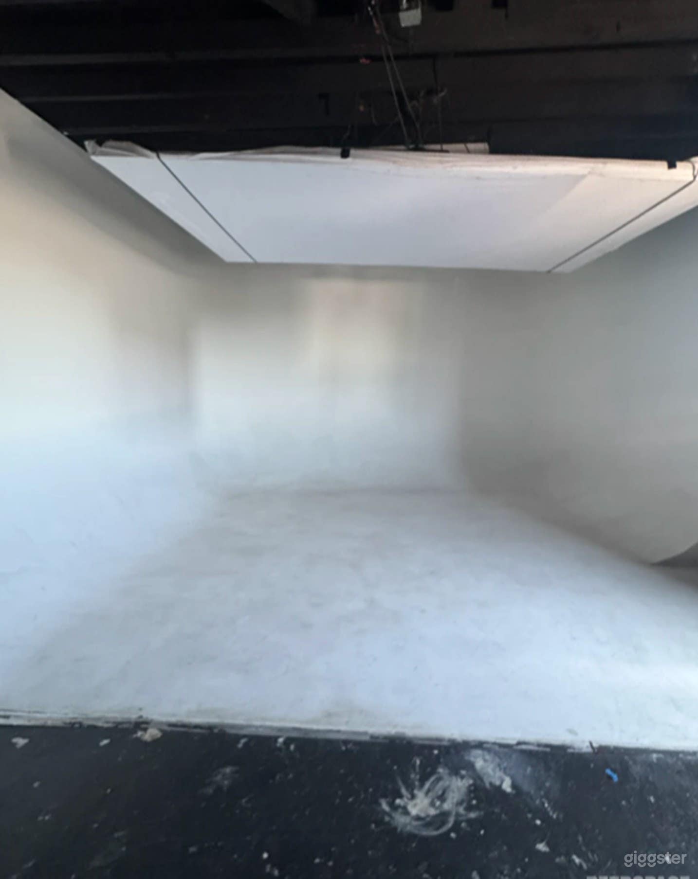 White Cyc Wall Photo 1