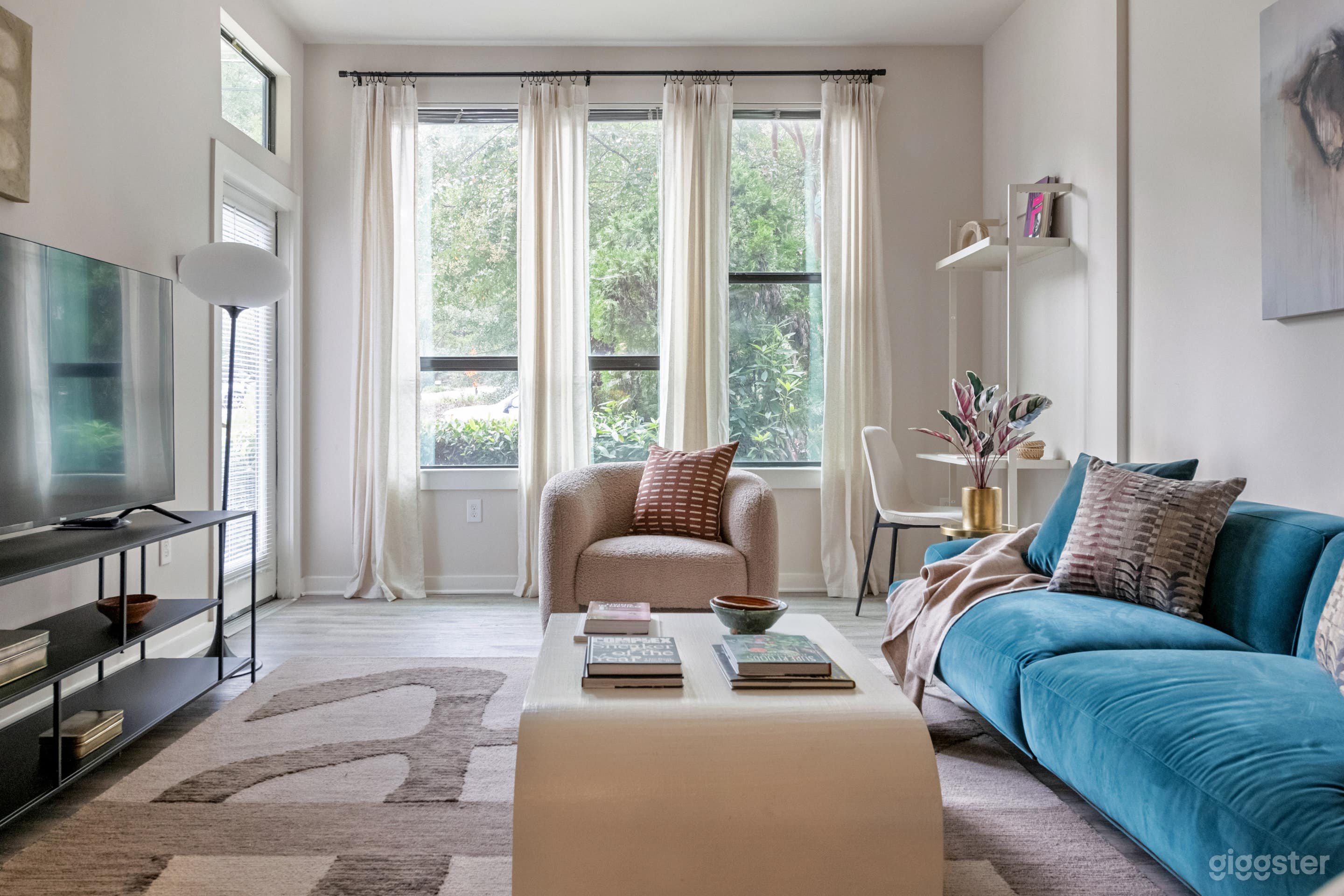 Sun-Drenched Oasis with Private Patio Photo 4