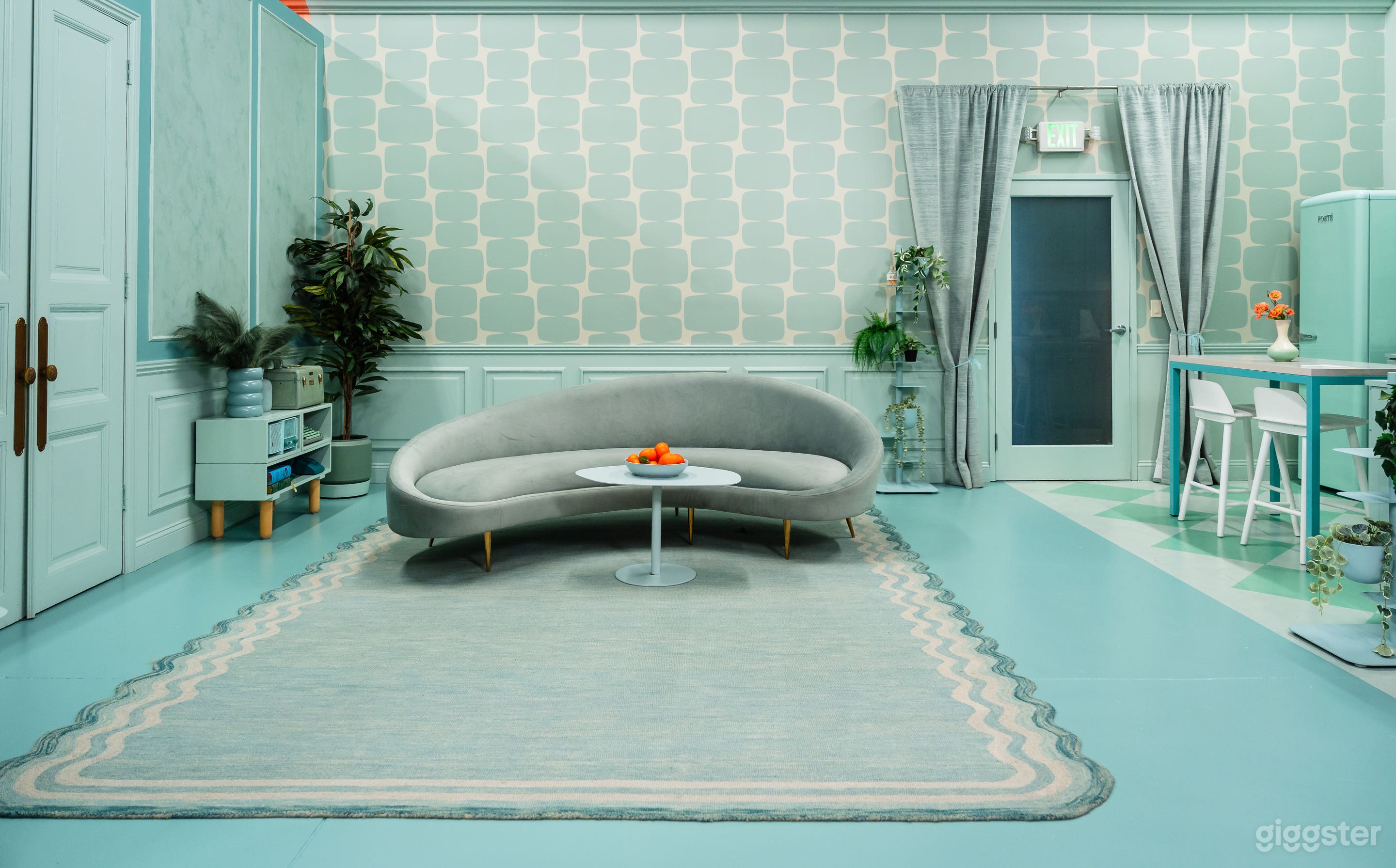 Vibrant Valley Studio with Cyc Wall Photo 4