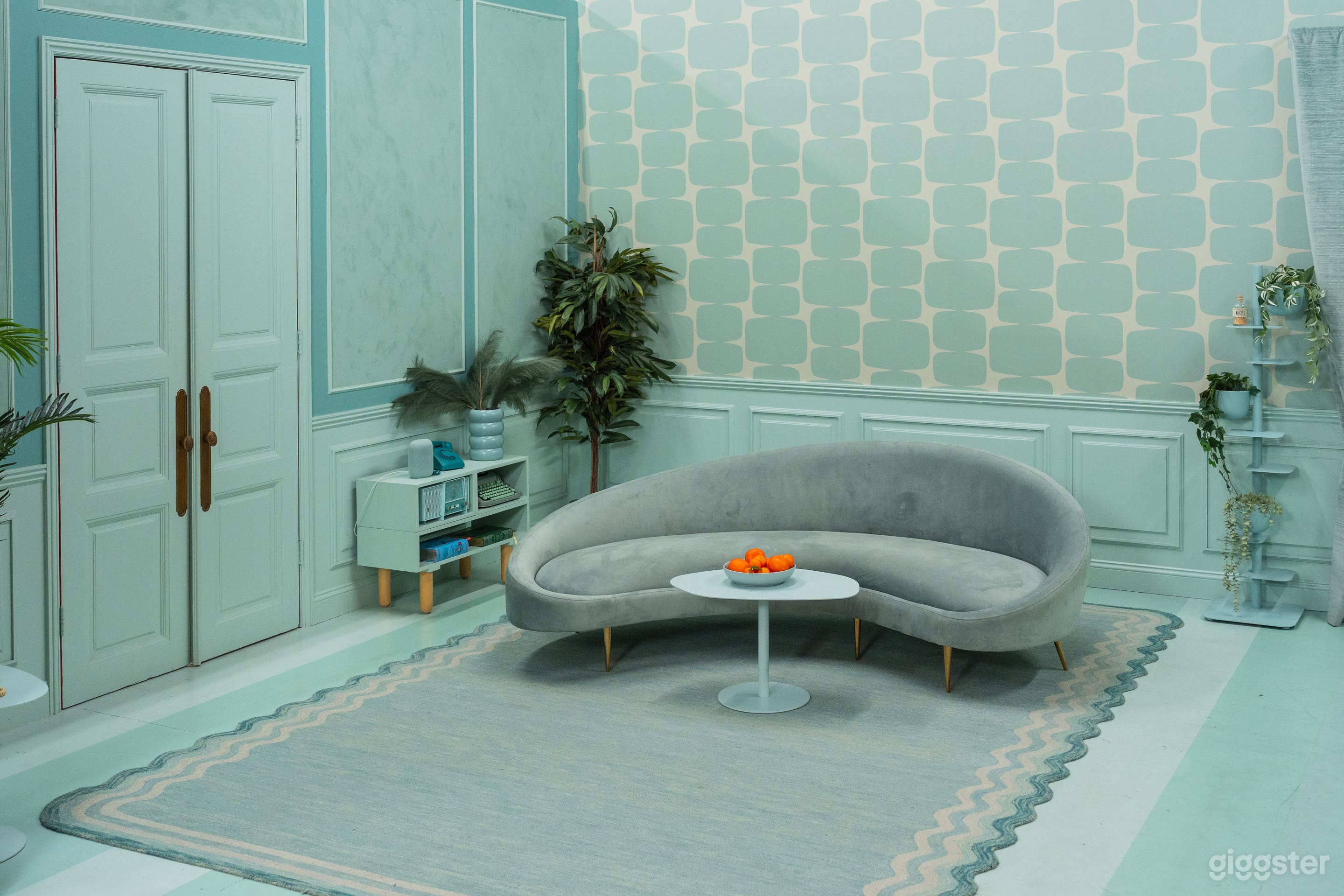 Vibrant Valley Studio with Cyc Wall Photo 3