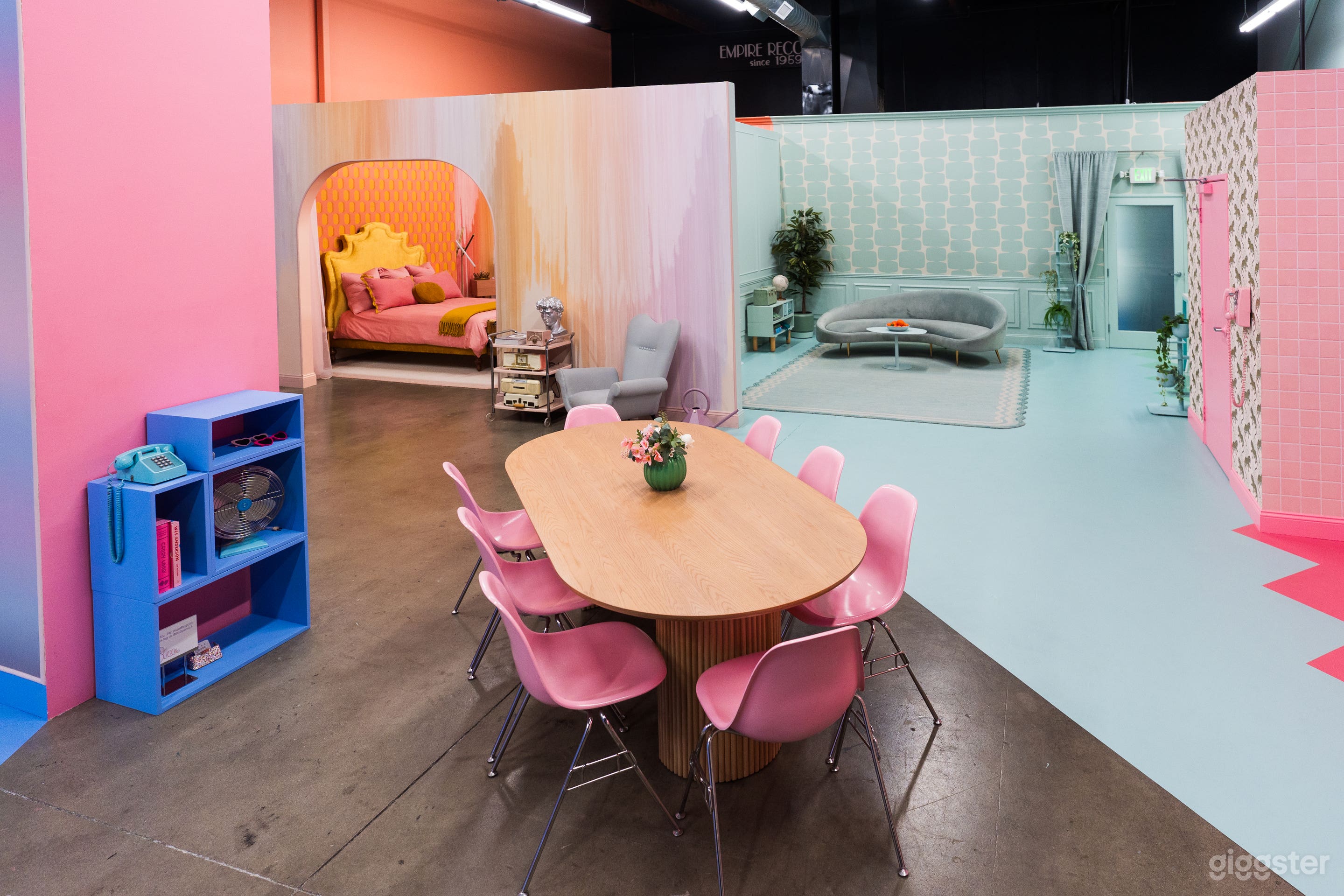 Vibrant Valley Studio with Cyc Wall Photo 4