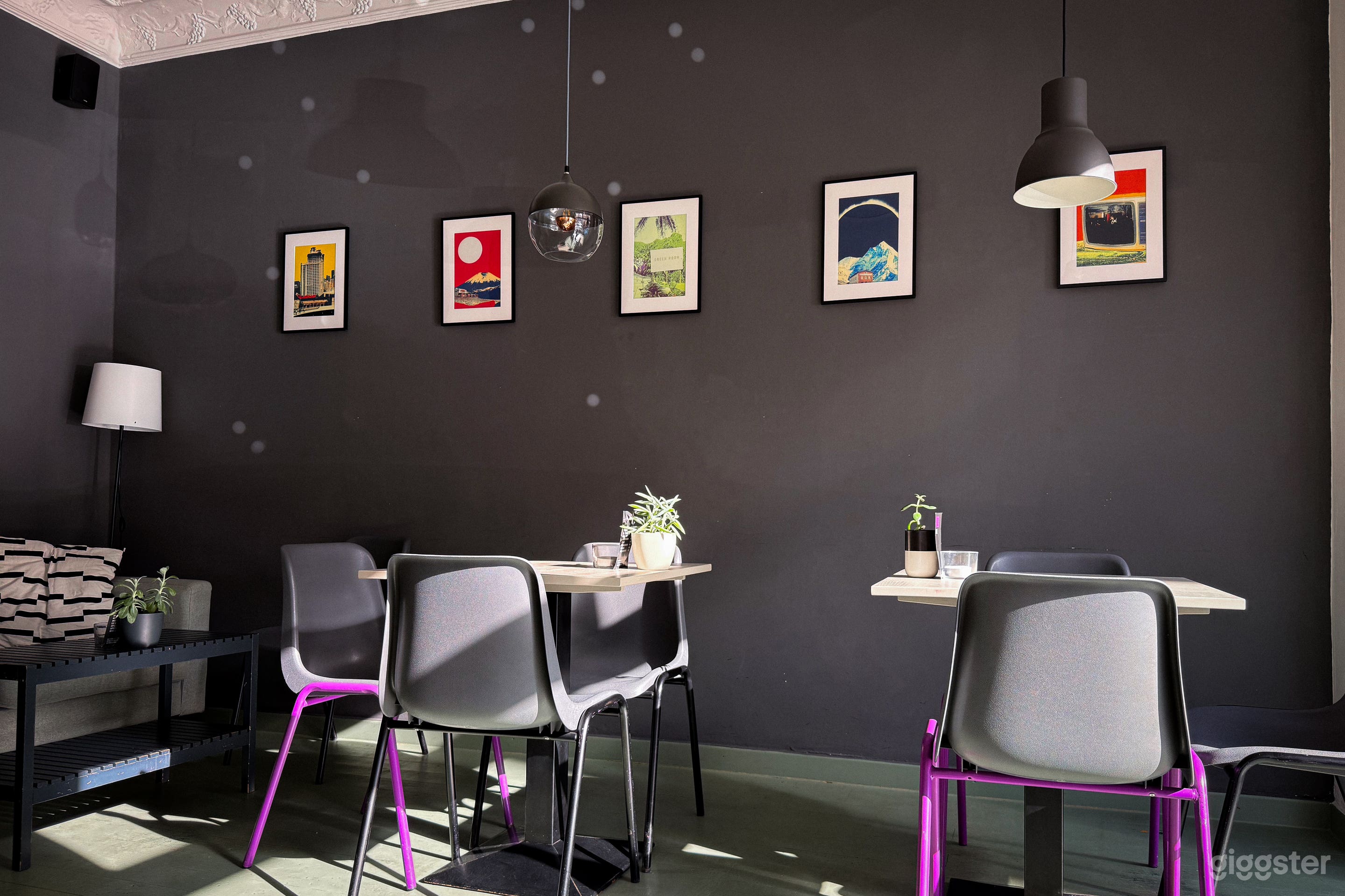 Cozy and Modern Café in the South-West of Leipzig Photo 2