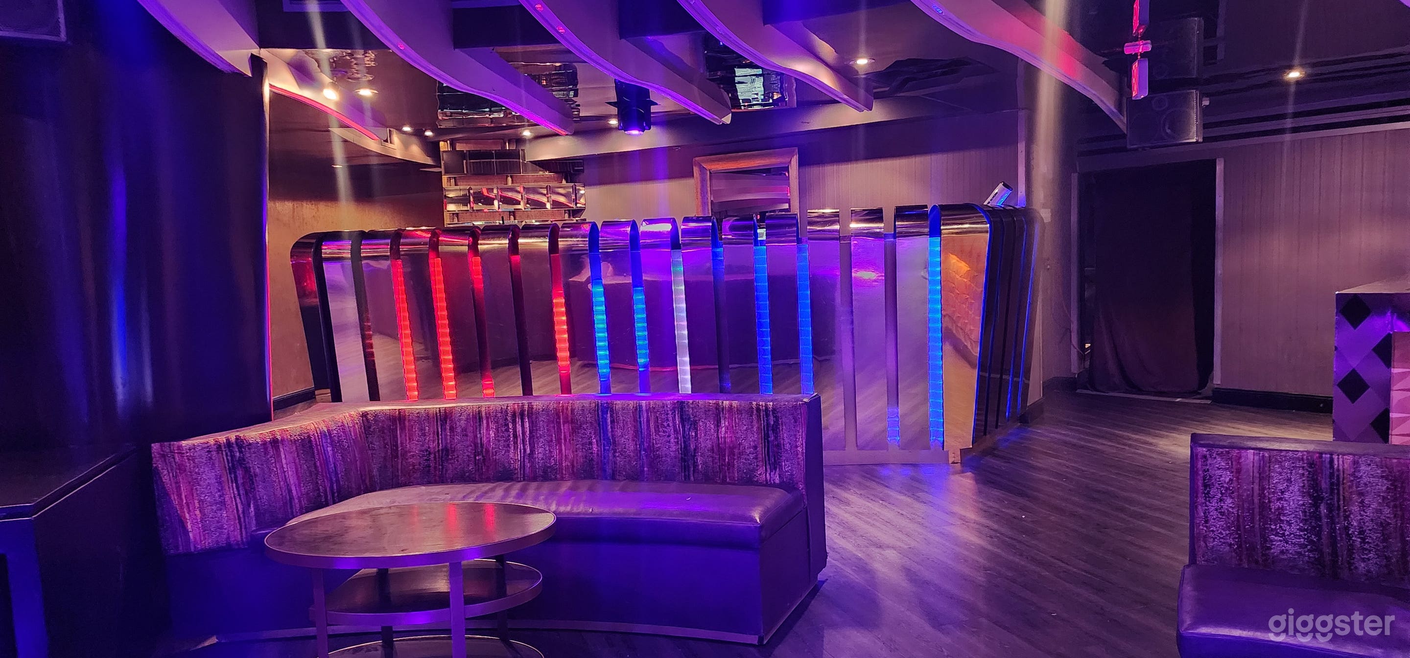 Opera Ultra Lounge Photo 3