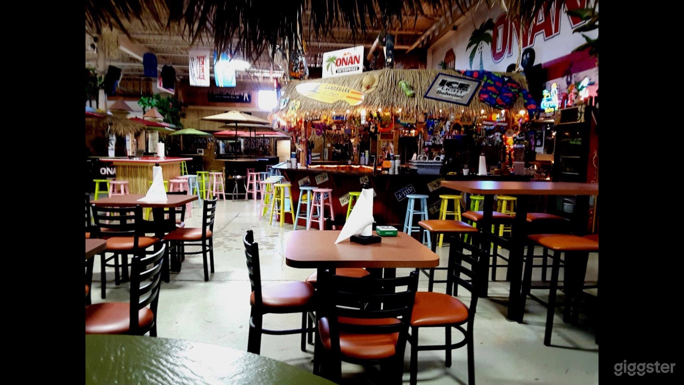 Beach Theme Bar in Illinois Photo 2