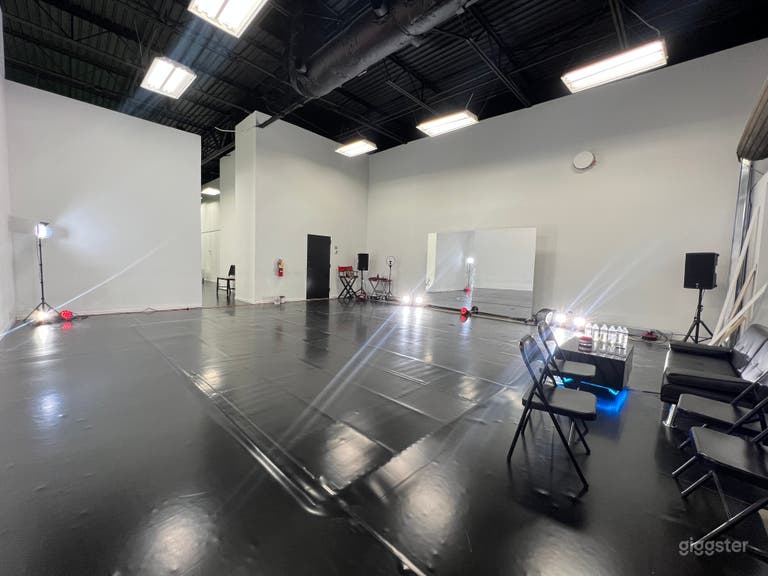  Private 1000sq ft Rehearsal Studio  