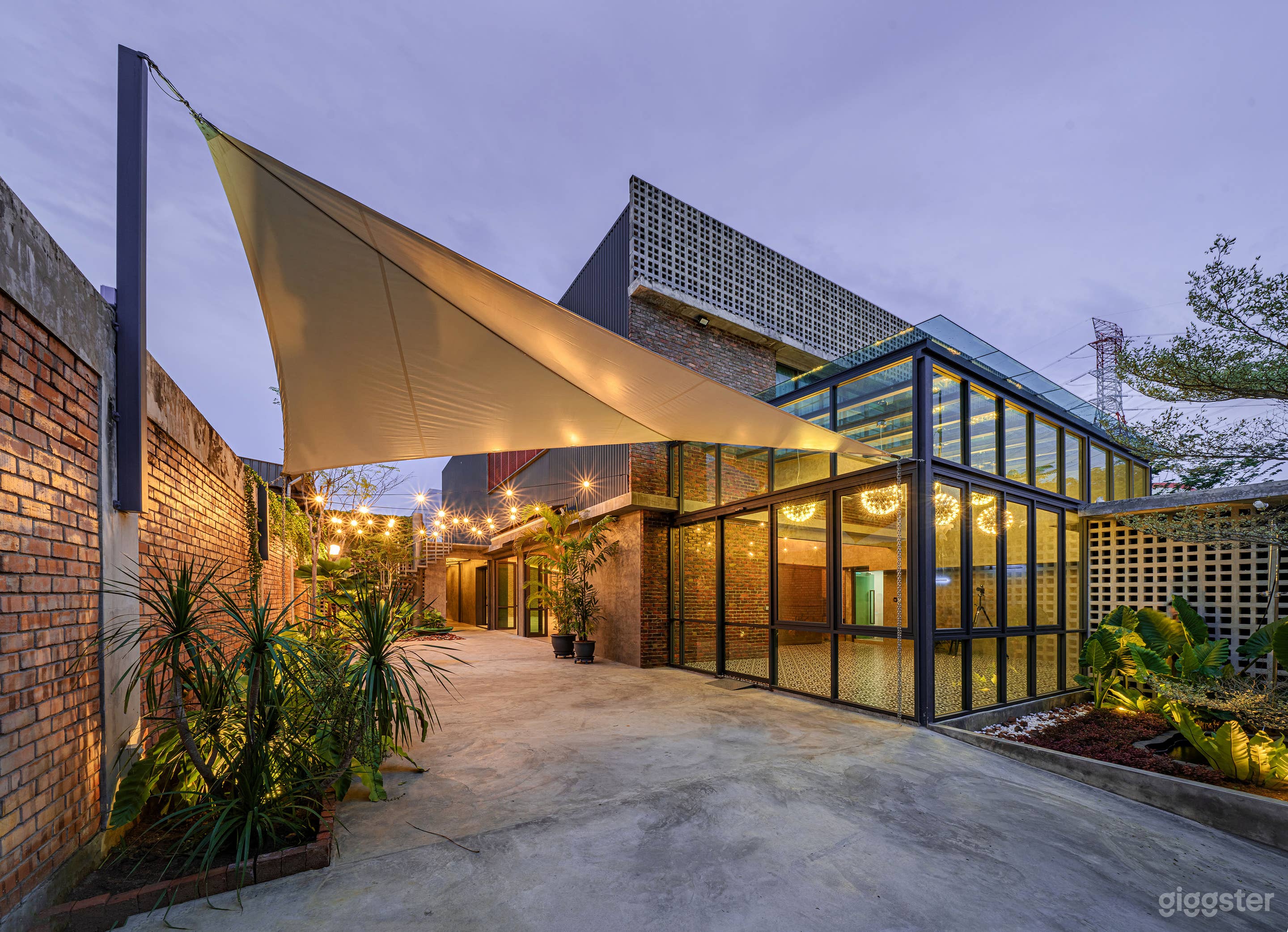 Spacious Brick and Wooden Event Studio Photo 1