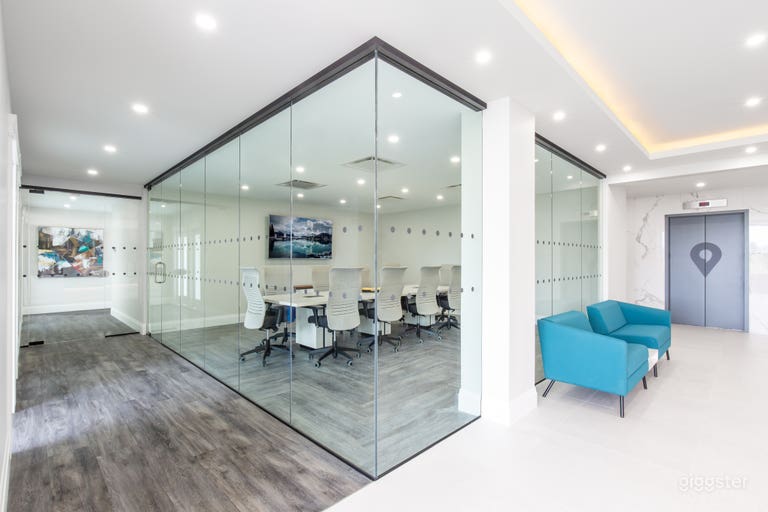  Modern Conference Room for 12 - North Vancouver 