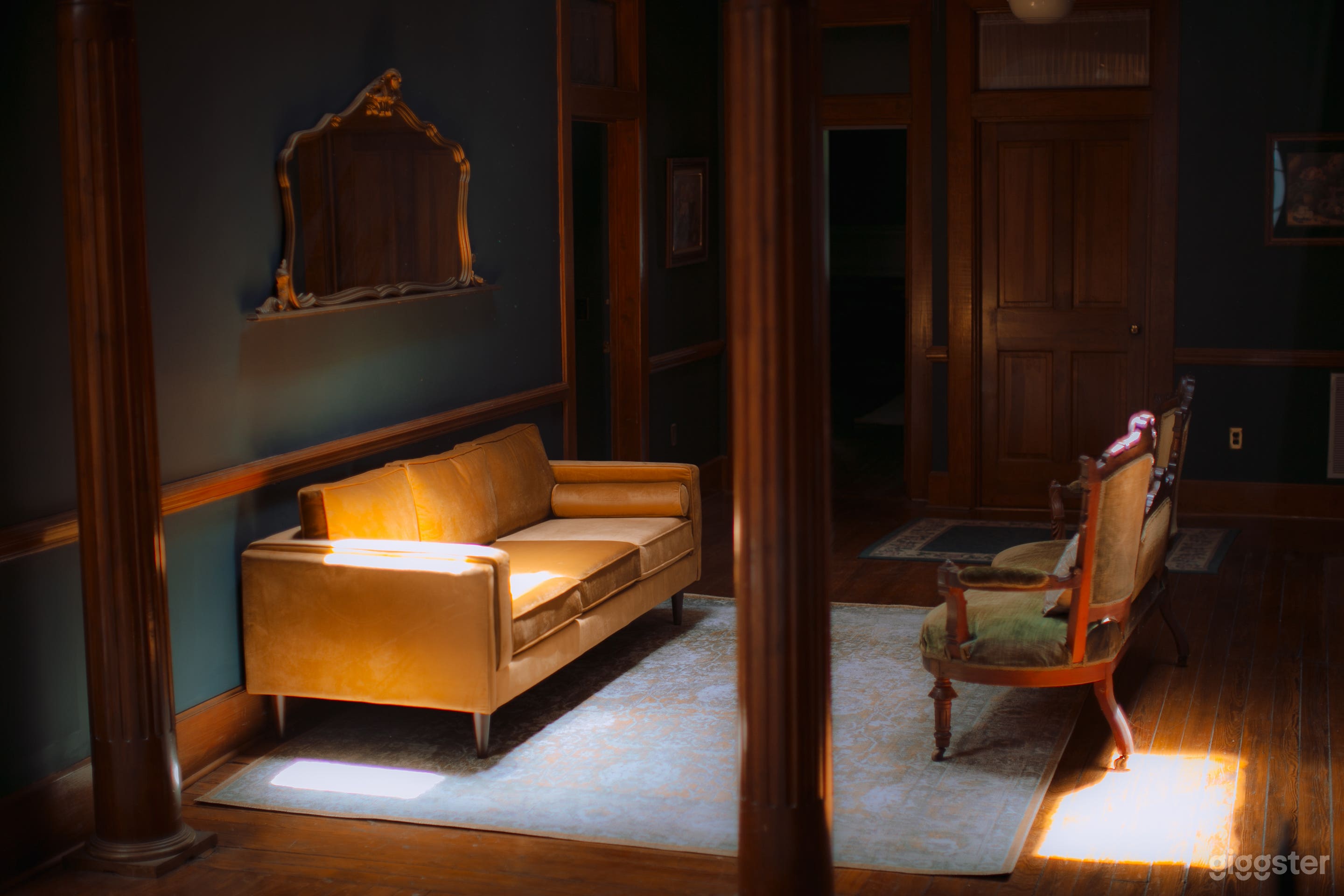 Historic Hotel and Bar from 1890 Photo 2