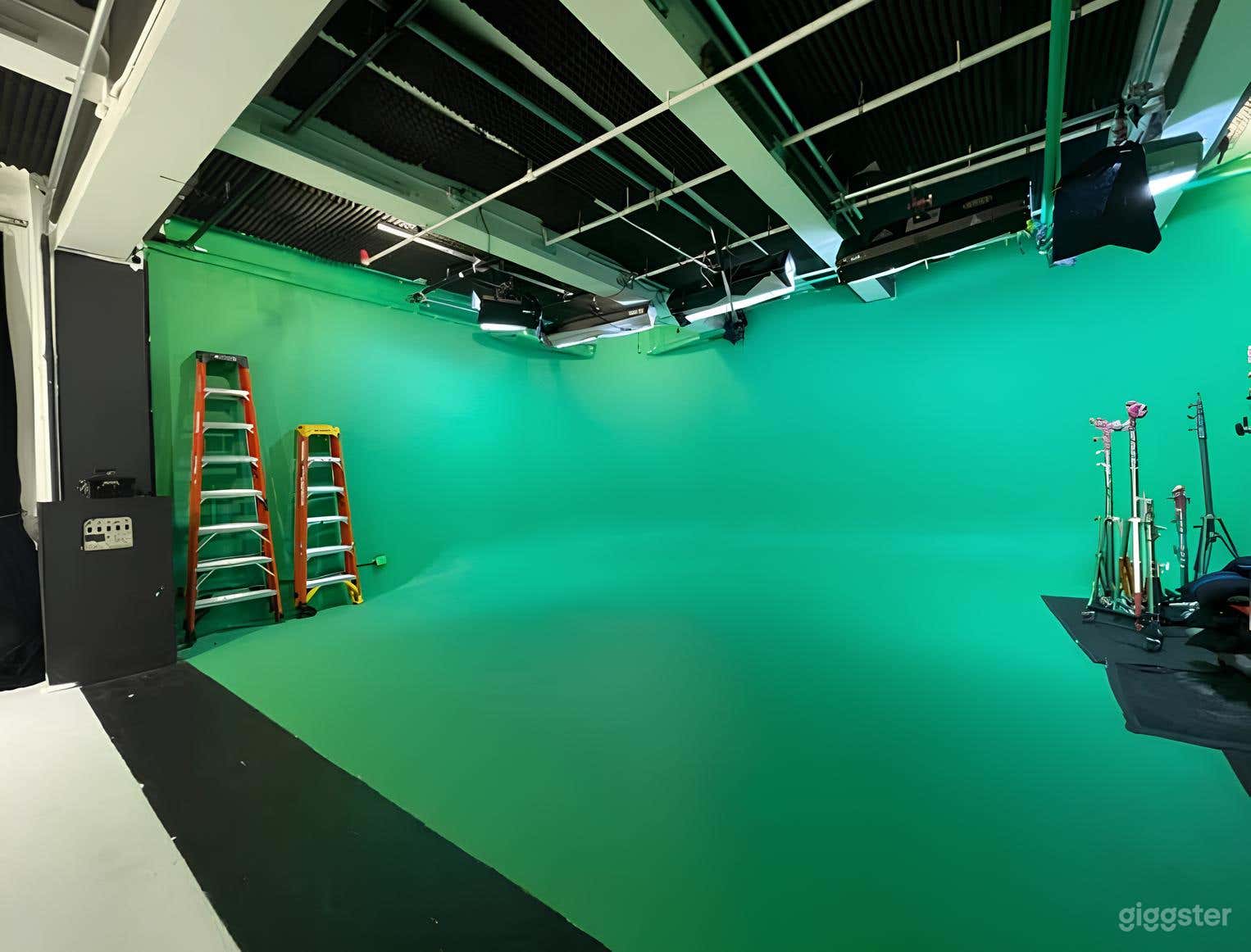 Main Stage with Cyc Walls Photo 3