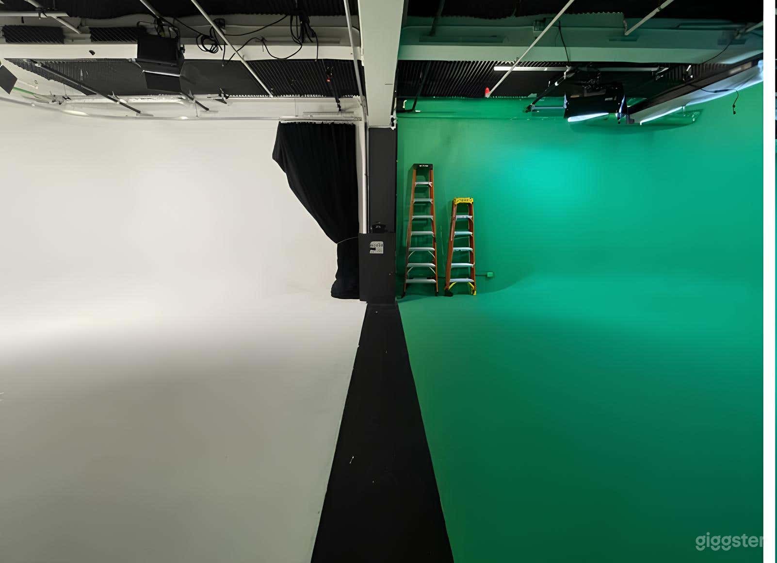 Main Stage with Cyc Walls Photo 4