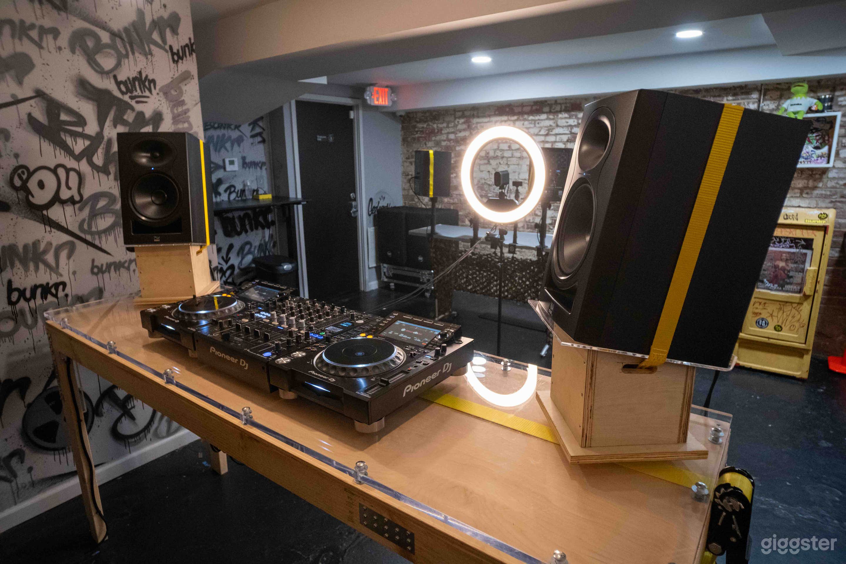 Premiere Event Space &amp; Studio in Downtown Newark Photo 2