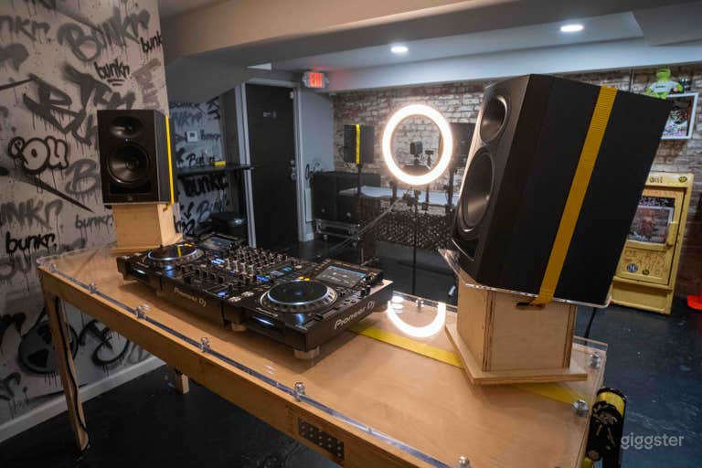  Premiere Event Space & Studio in Downtown Newark 