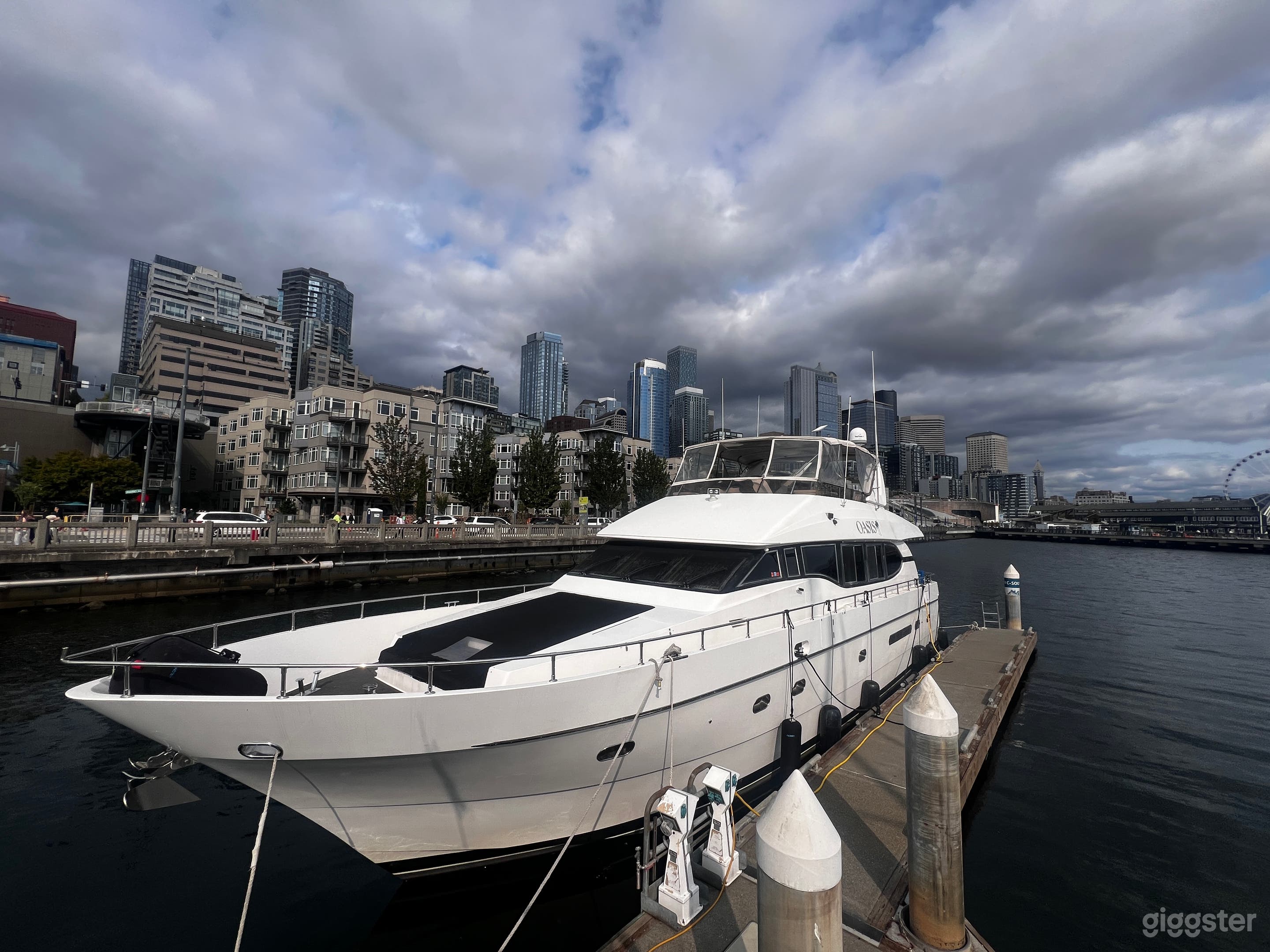 Luxury Yacht Venue for Filming & Events in the Pacific NW Photo 1