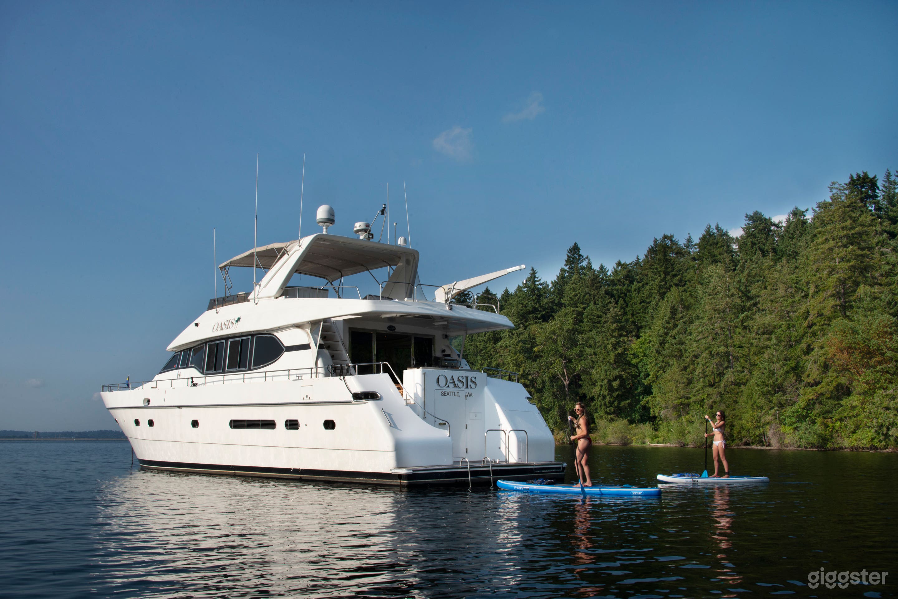 Luxury Yacht Venue for Filming & Events in the Pacific NW Photo 2