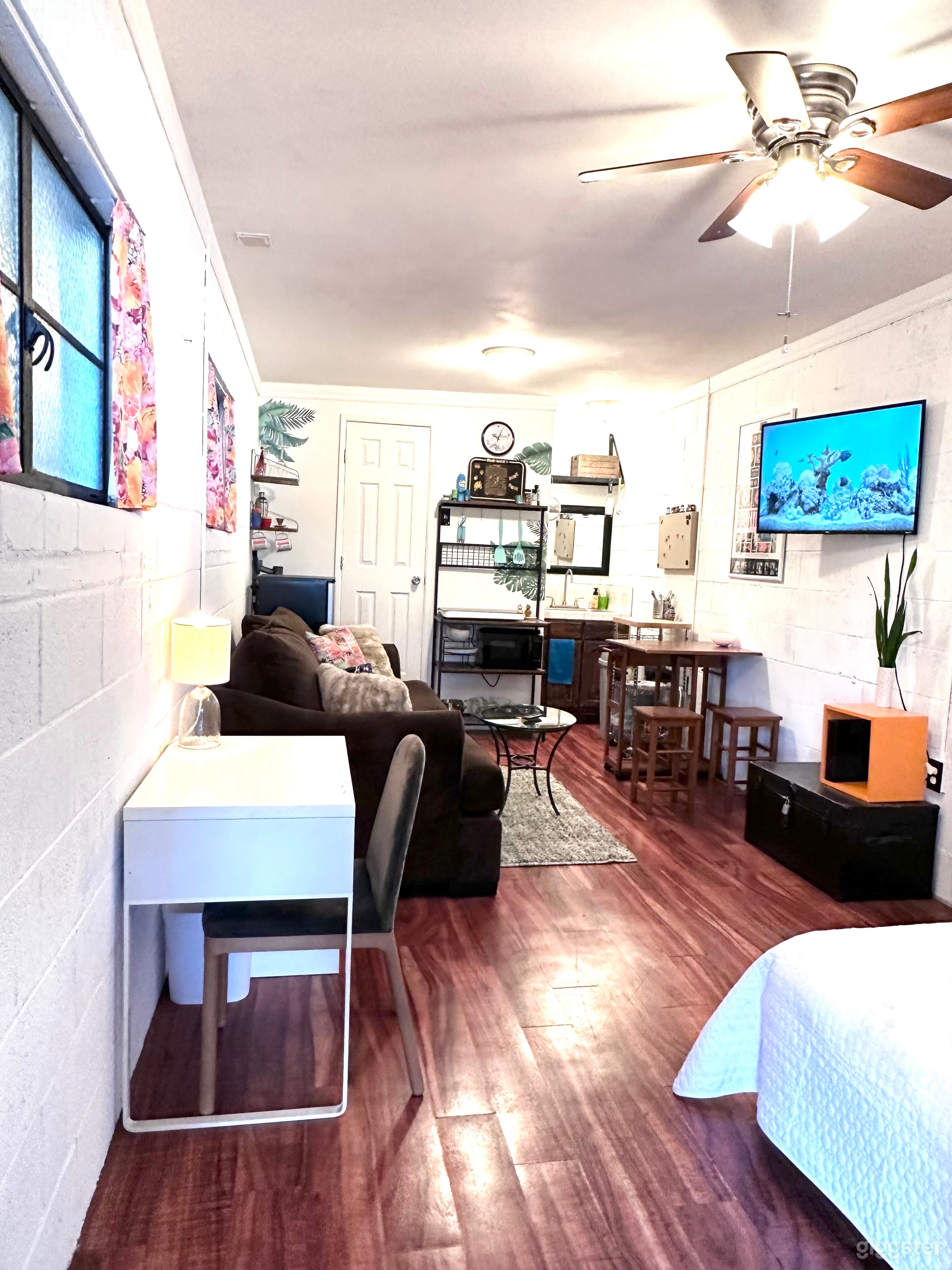 Unique East LA Guest House & Outdoor Areas Photo 2