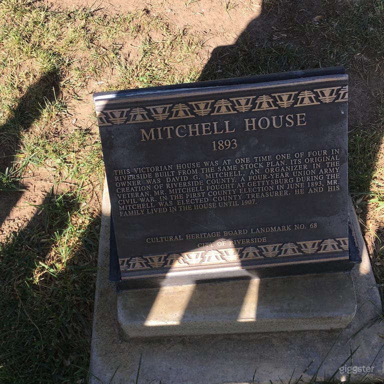  Queen Anne Victorian Style Home 