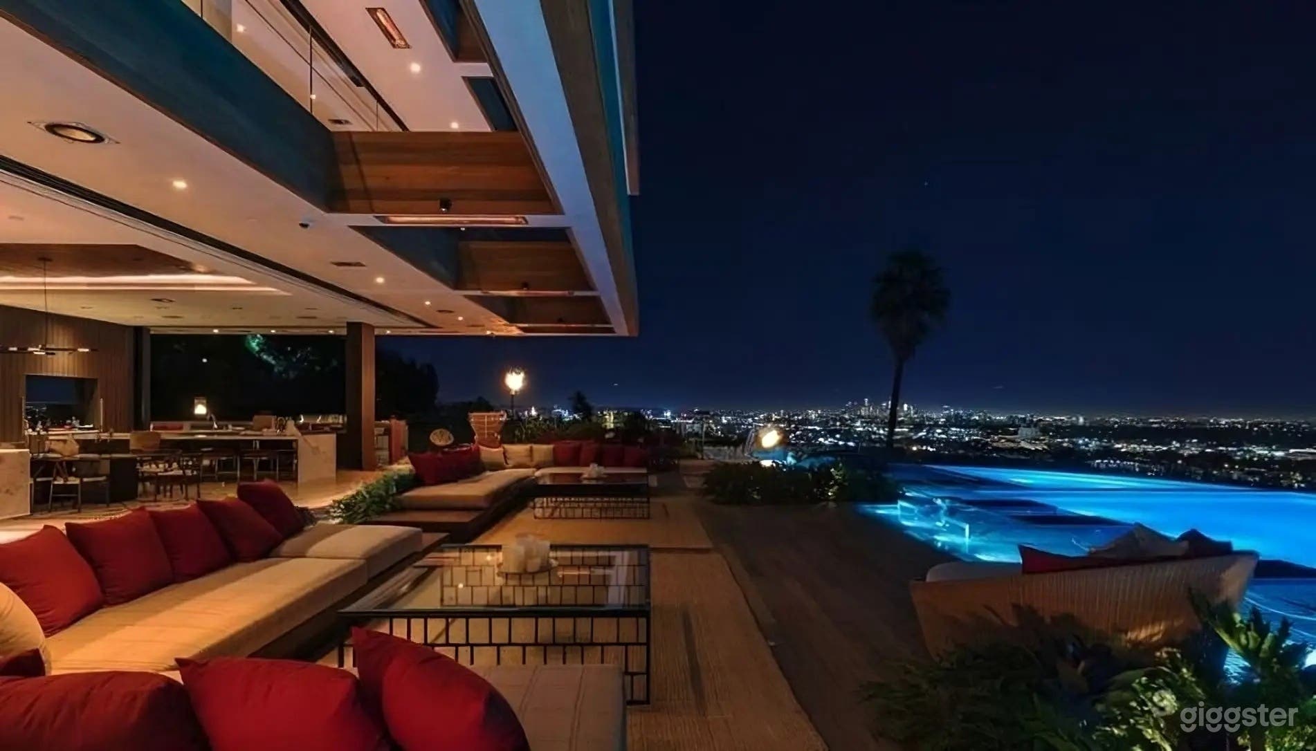 AFTER-DARK GLASS ESTATE | INFINITY POOL Photo 4