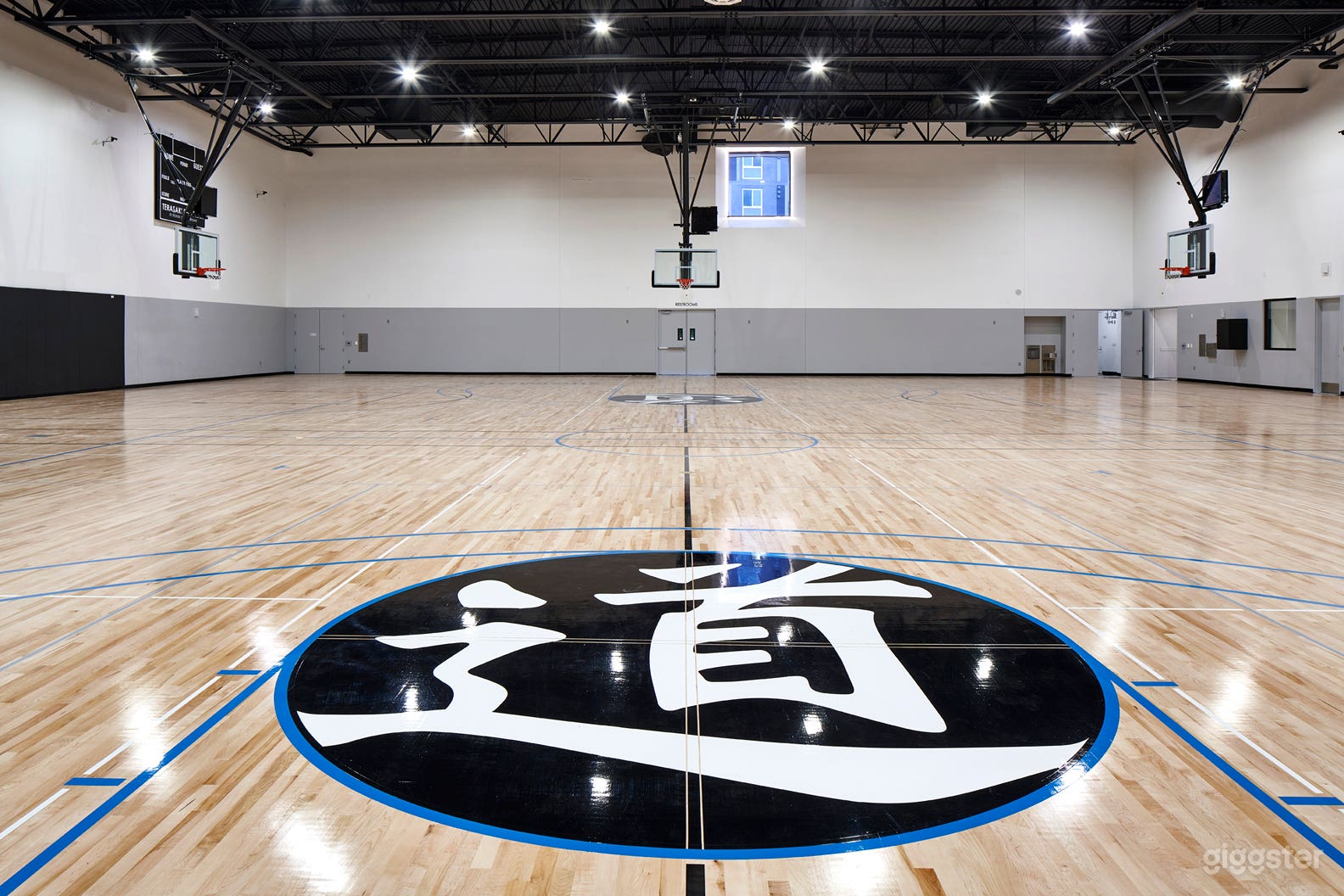 Indoor Gymnasium Photo 2
