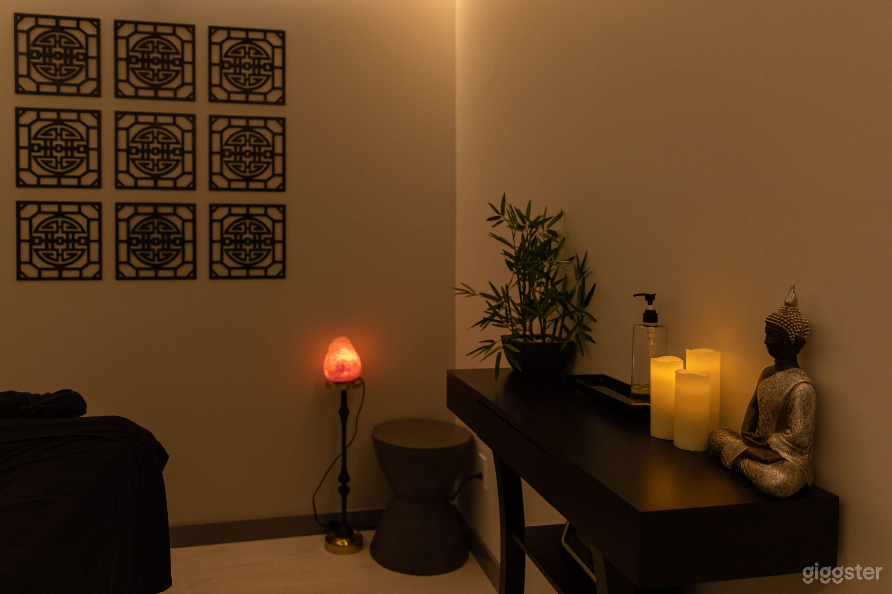 Beautiful Calm Treatment Room Photo 3