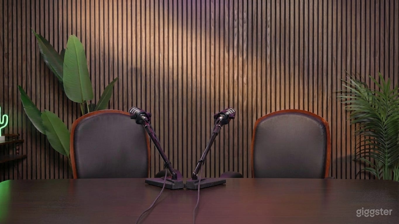 Foto di Studio Professionale per la Registrazione di Video e Podcast 3