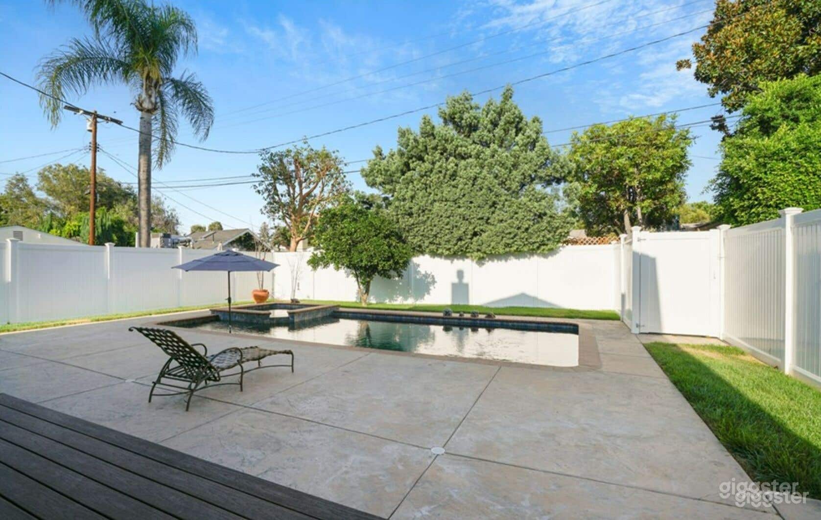 Outdoor Pool Oasis in a midcentury home  Valley Village Photo 4