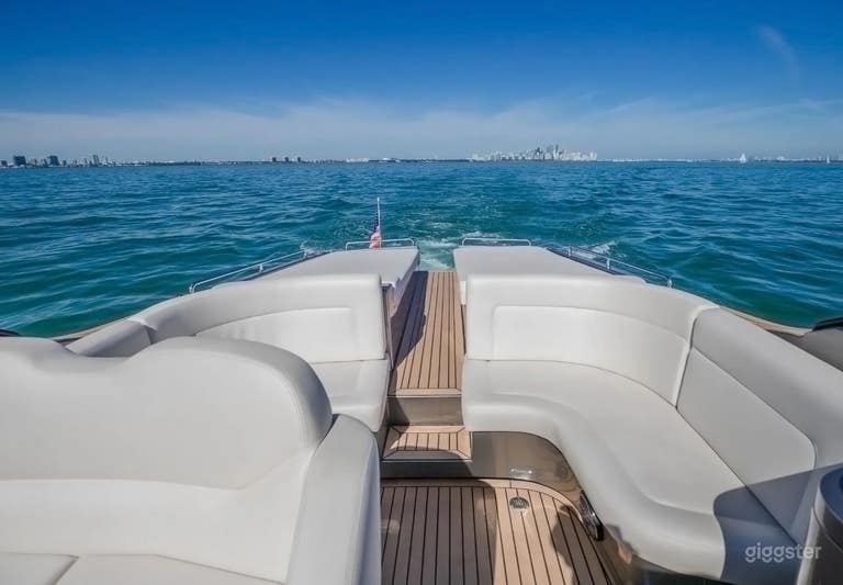  Canard 36′ - Epitome of Luxury and Innovation 