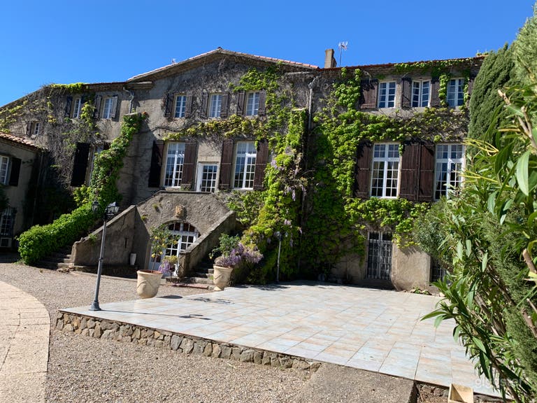  Abbaye de Charme avec Parc à la Française et Piscines 