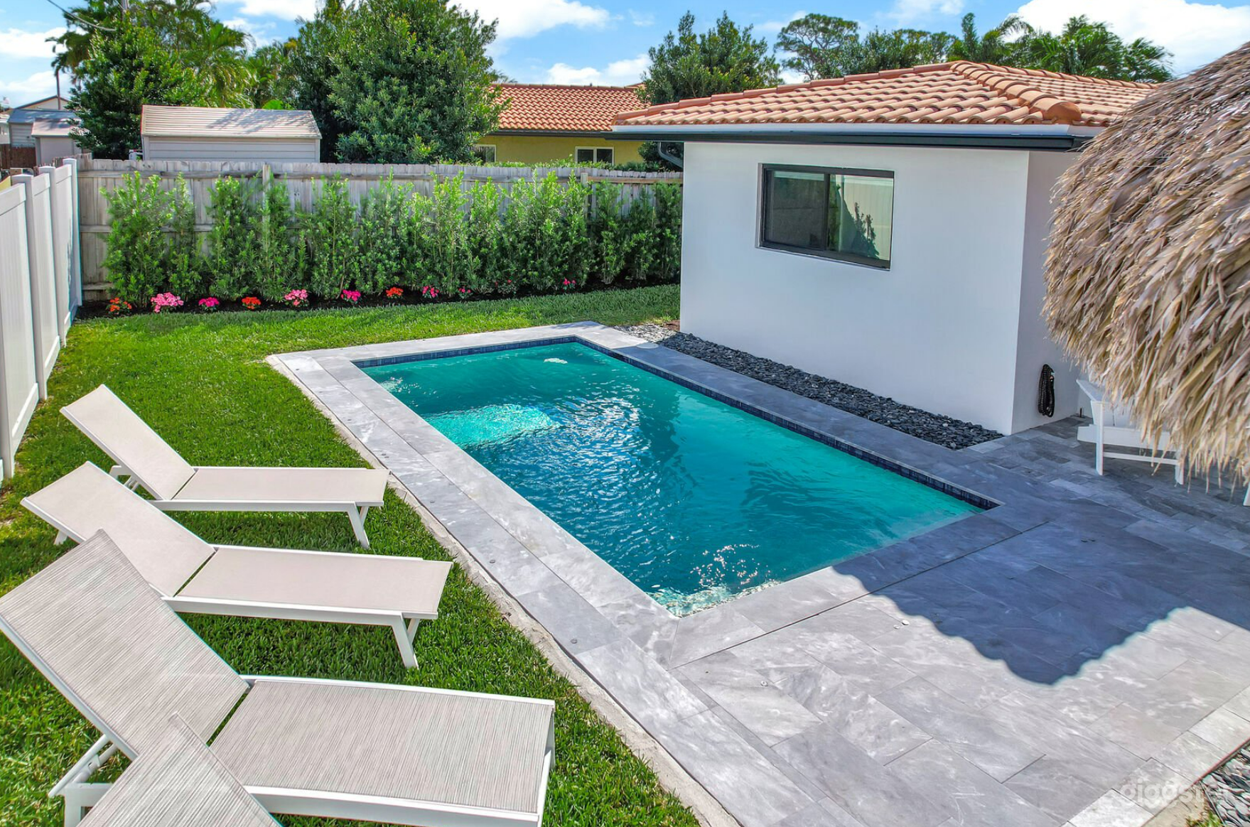 #1211 Deerfield Beach Home w Outdoor Fun Area!  Photo 4