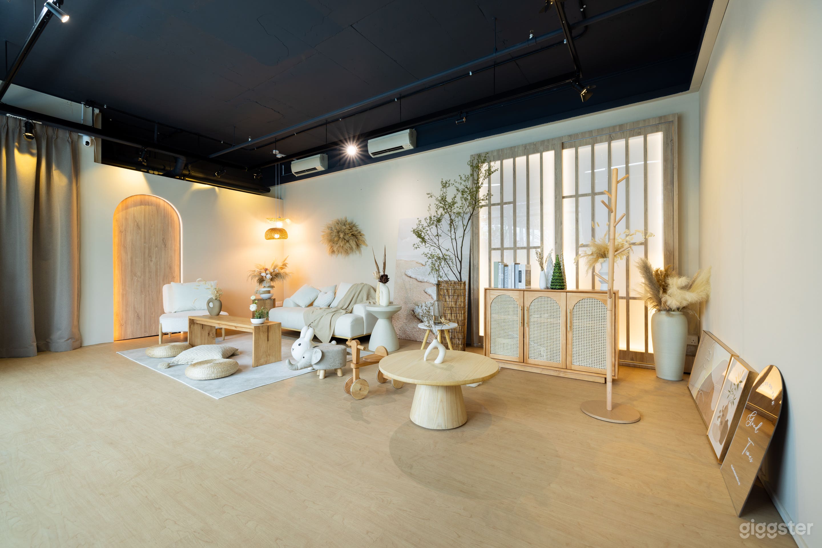 Japandi Lifestyle Studio Photo 2