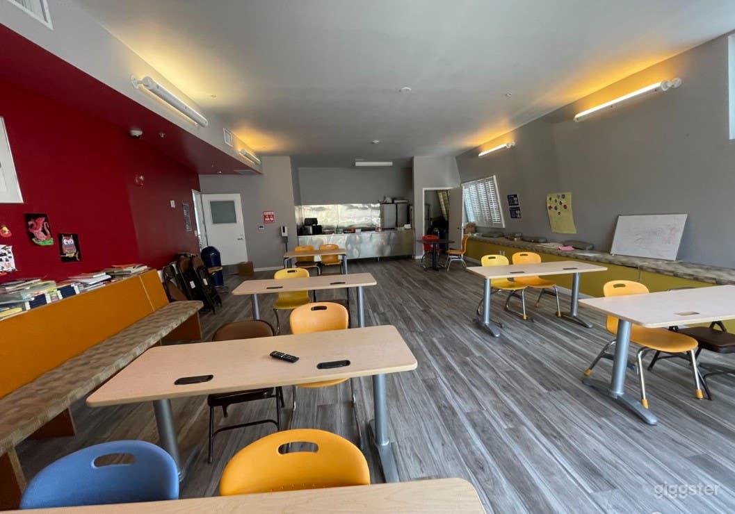 Spacious and Well Lit Classroom in Glendale Photo 4