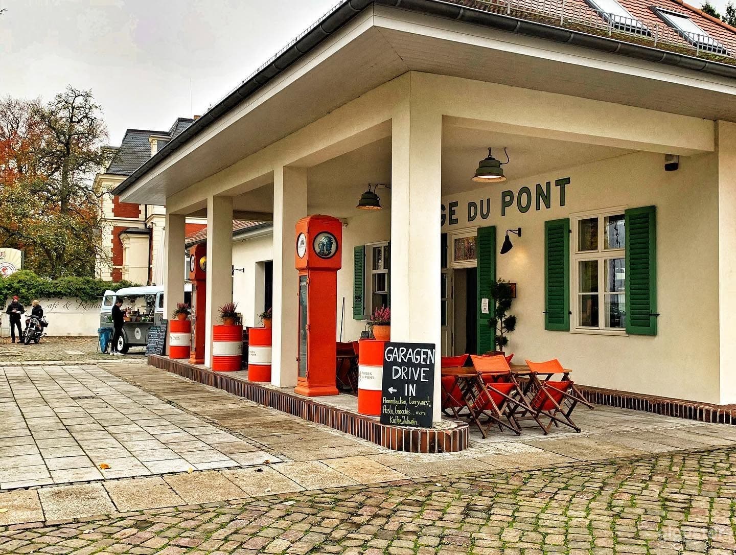 historische Tankstelle aus den 30ern - Außenbereich Foto 3