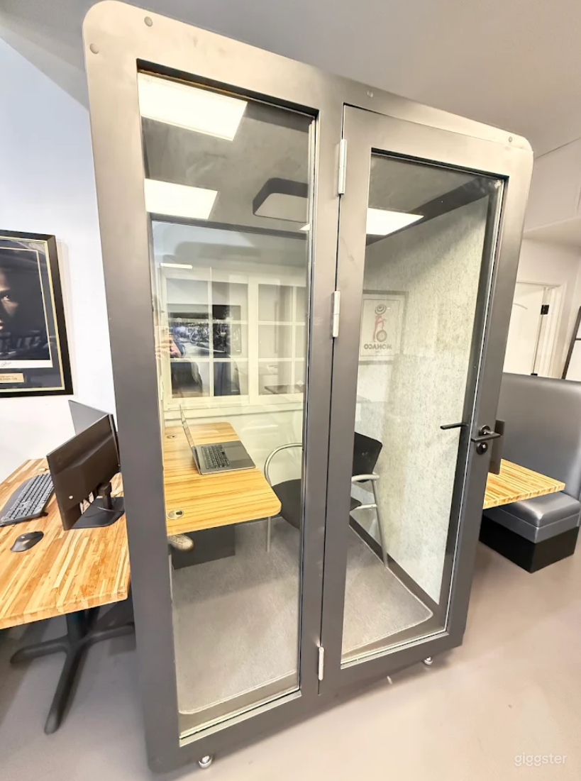 Unique Event Space Near Airport Full Facility Rental Photo 4