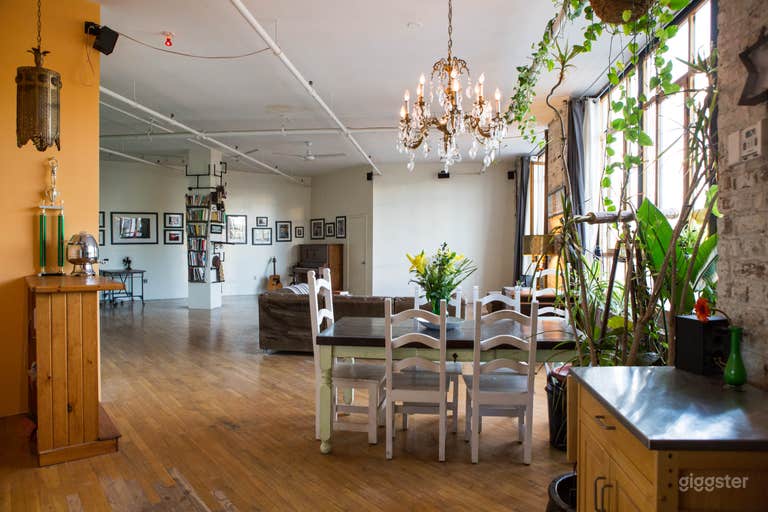  Bright Bushwick Photo Studio/Loft/Gallery 