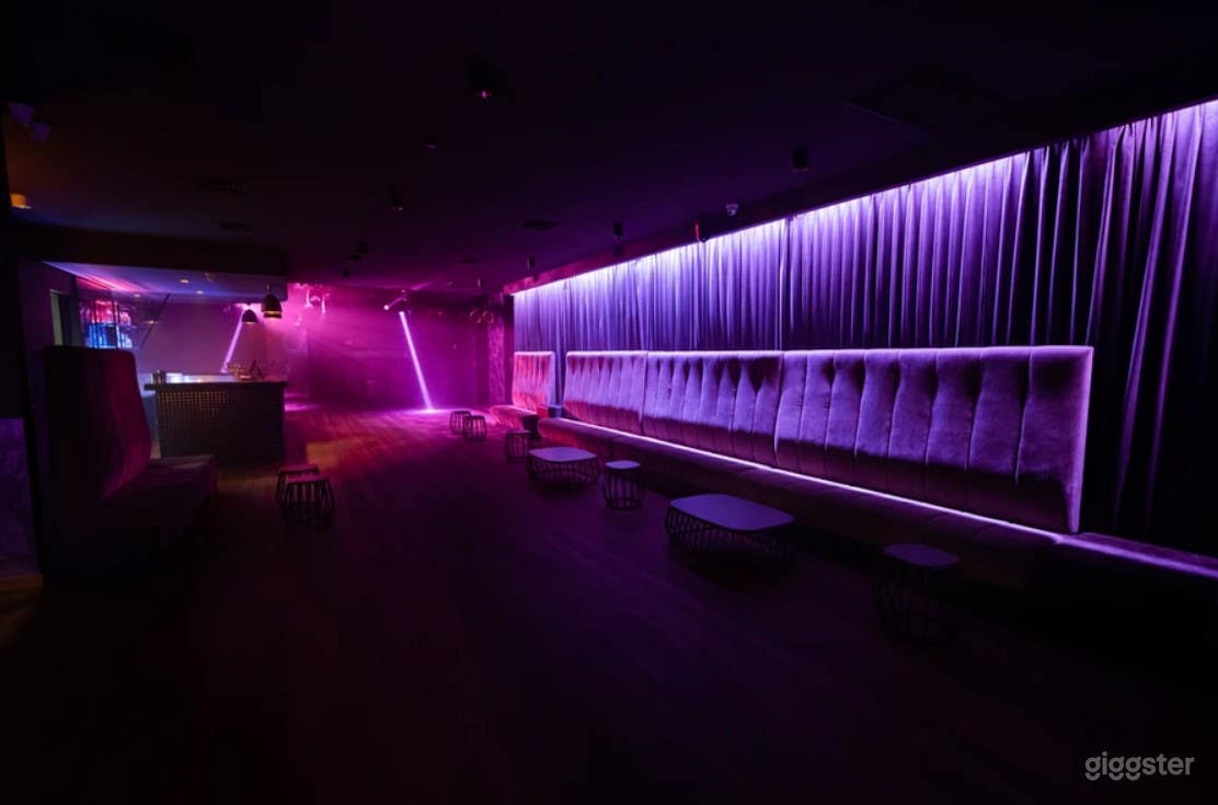 Hip and Trendy Bar - VERDICT Photo 2