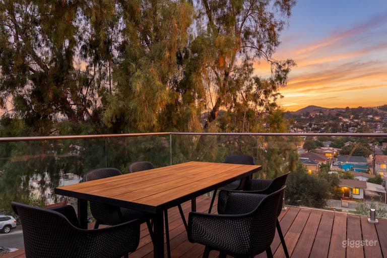  Casetta York: Modern LA Rooftop Location 