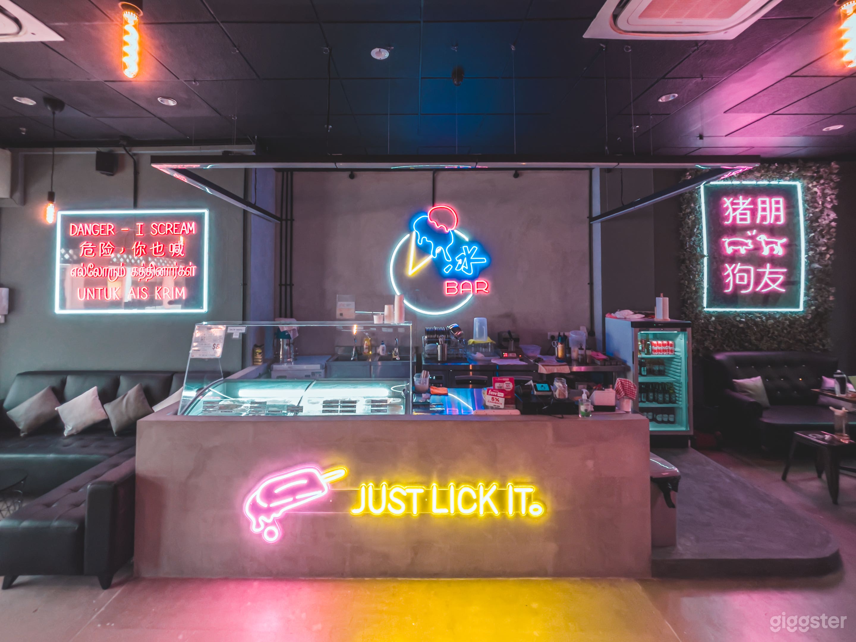 Ice cream Bar (Bright Neon Lights) Photo 3