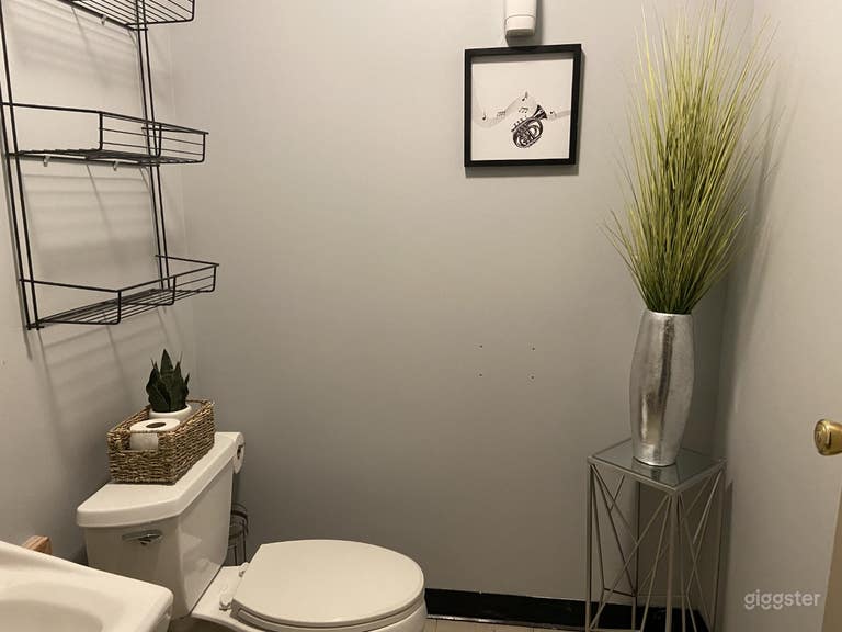  Amazing Event Space with Ample Parking 