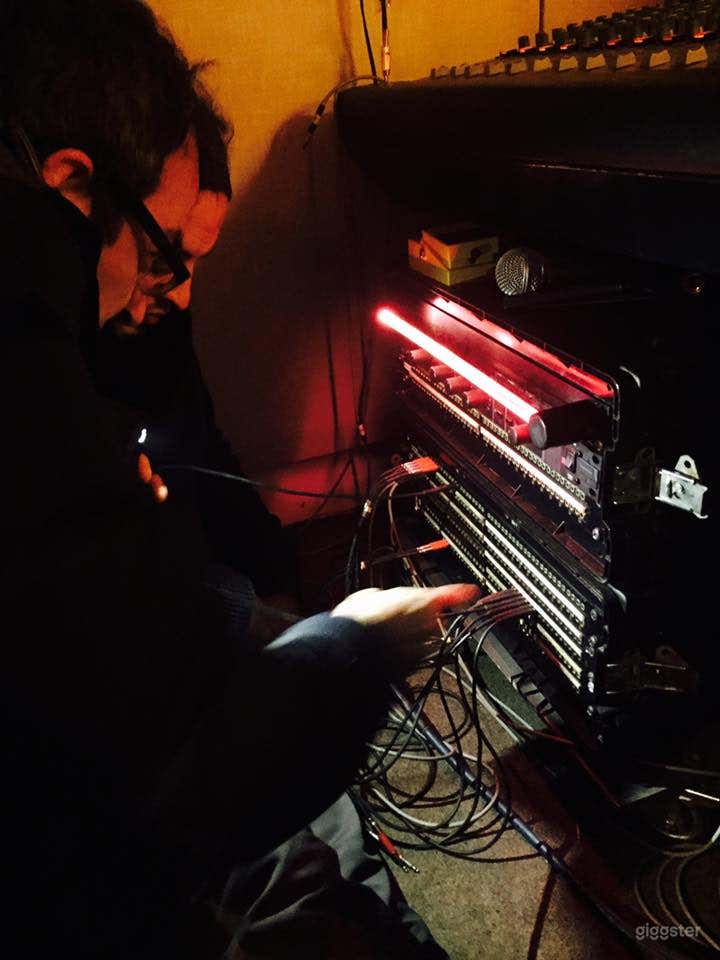 Recording Sounds and Music in the East of London  Photo 3