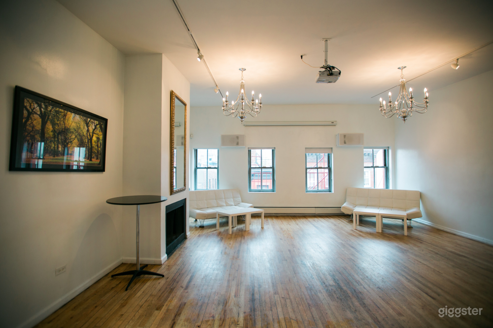 Penthouse Six Photo 3