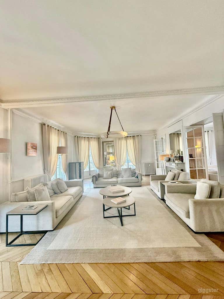  Exceptional Parisian Apartment w/ View Over Roofs in Paris 